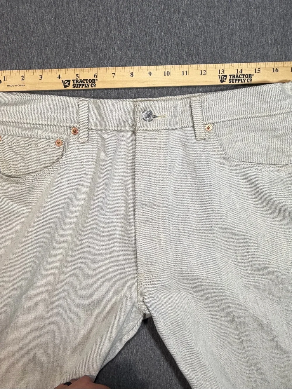 Levi's 501 Original Fit Jeans Men’s 36x32 Beige/Tan Button Fly 00501-0989